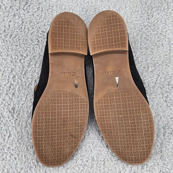 Clarks Women's Loafers Sz 6 Black Suede Laser Cut Comfort Career Office Shoes - Picture 7 of 10